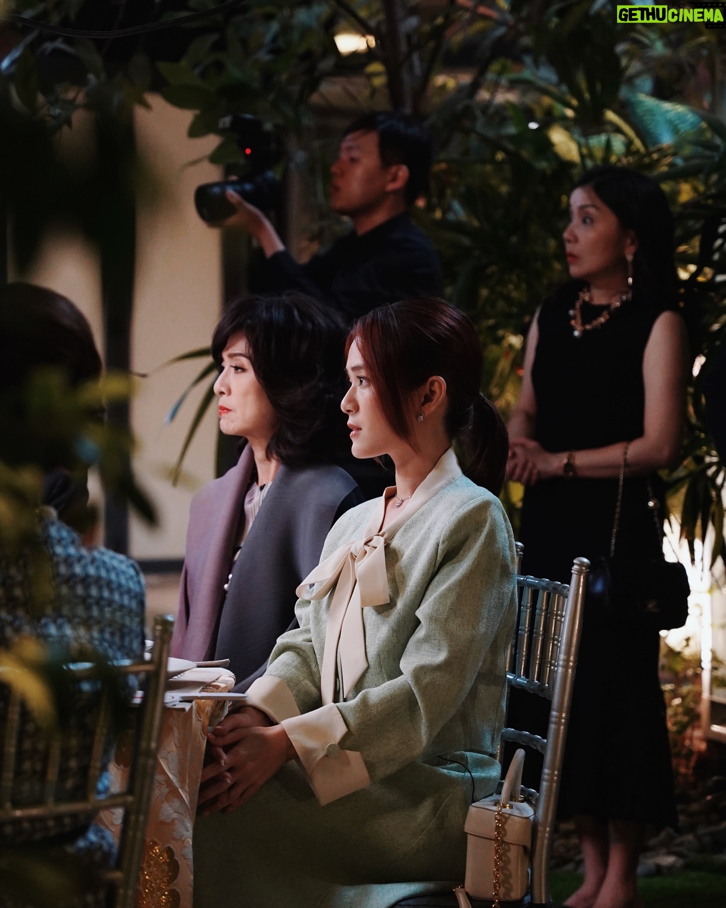 Joey Leong Instagram - how my daily life looks like the past month 🎥 it’s been a roller coaster of emotions — but collaborating with veteran actors has infused each day with excitement and learning opportunities, adding so much new sparks and fun along the way ♡ can’t wait to tell you more about Clara, the middle child in the family with limited affection and attention #Clara李靖慧 #名门 #AstroOriginals
