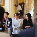 Joey Leong Instagram - 《名門》開鏡儀式 感謝媒體親臨 在演藝圈成長 還真累積了不少“爹地媽咪” 這次的父母是從電視機裡跑出來的 米雪姐 石修哥 榮幸！才拍攝了幾天就已經收穫不少 有機會再分享✨ 特別想提及開鏡前的讀稿環節 有機會跟編劇深入解剖和創造角色 跟眾演員釐清背景和走向 聽導演說大方向 整個過程就能看出劇組的用心 謝謝Astro · 李治成老師 Multimedia · Datuk Steven Datin Vince CheeAng 導演Simon Long 與年輕有為的編劇們 少不了鎮壓全場的專業前輩演員 米雪姐 石修哥 邵平哥 有您們領隊 相信中文原創劇 《名門》 會好❤️ 新角色 #Clara李靖慧 花了點時間刻畫 現在挺懂她 #名門 #TheGreatResonance #AstroOriginals #MultimediaFilmProductions #Astro中文原创电视剧