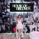 Joey Leong Instagram - Never won a lucky draw but I did last night ◡̈ Thanks for having me on the big gathering! @bizarre #HouseofDiscoveRE Wishing the top magazines in Malaysia to continue bringing the best of fashion, art & lifestyle to us all *:･ﾟ✧ @icon.malaysia @glammalaysia @glamlelaki @ehmalaysia @bazaarman_my @thepeakmalaysia @harpersbazaarmy white fairy raffles dress from @dresscode.my