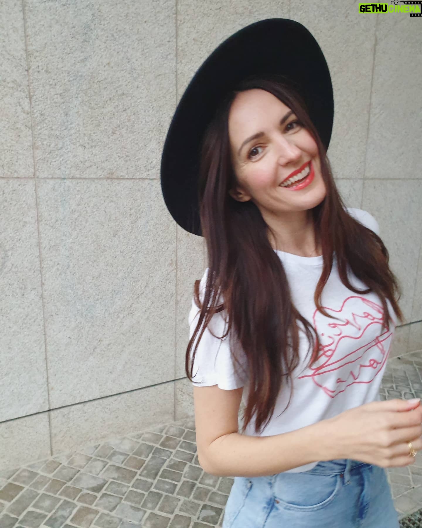 Johanna Klum - 1.2K Likes - hi 2022!
Eine große Portion Leichtigkeit bitte 💙
Was wünschst Du Dir?
auf dass es wunderschön wird, happy new year!!
#frohesneues