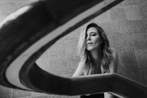 Johanna Murillo Instagram - 📸 @lagardenuria Es que te ❤️‍🔥 Hair&Makeup @davosthebane 🔥  Gracias @manunavarro por armarlo 🫶🏼