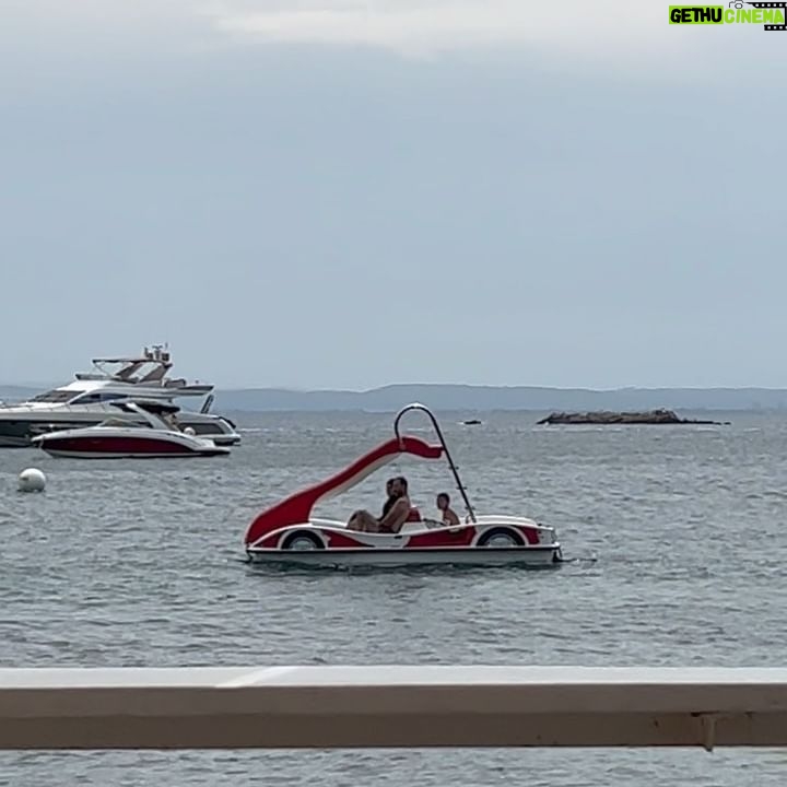 Johanna Murillo - 2.4K Likes - Costa Brava