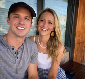 Johanna Braddy Instagram - Plant-based sushi and a stroll 🌱🍣Can’t say enough about @tanevegan Seriously amazing! Swipe to see the deliciousness! 
.
.
.
#veganfood #hawaii #plantbased #delicious #travel #datenight