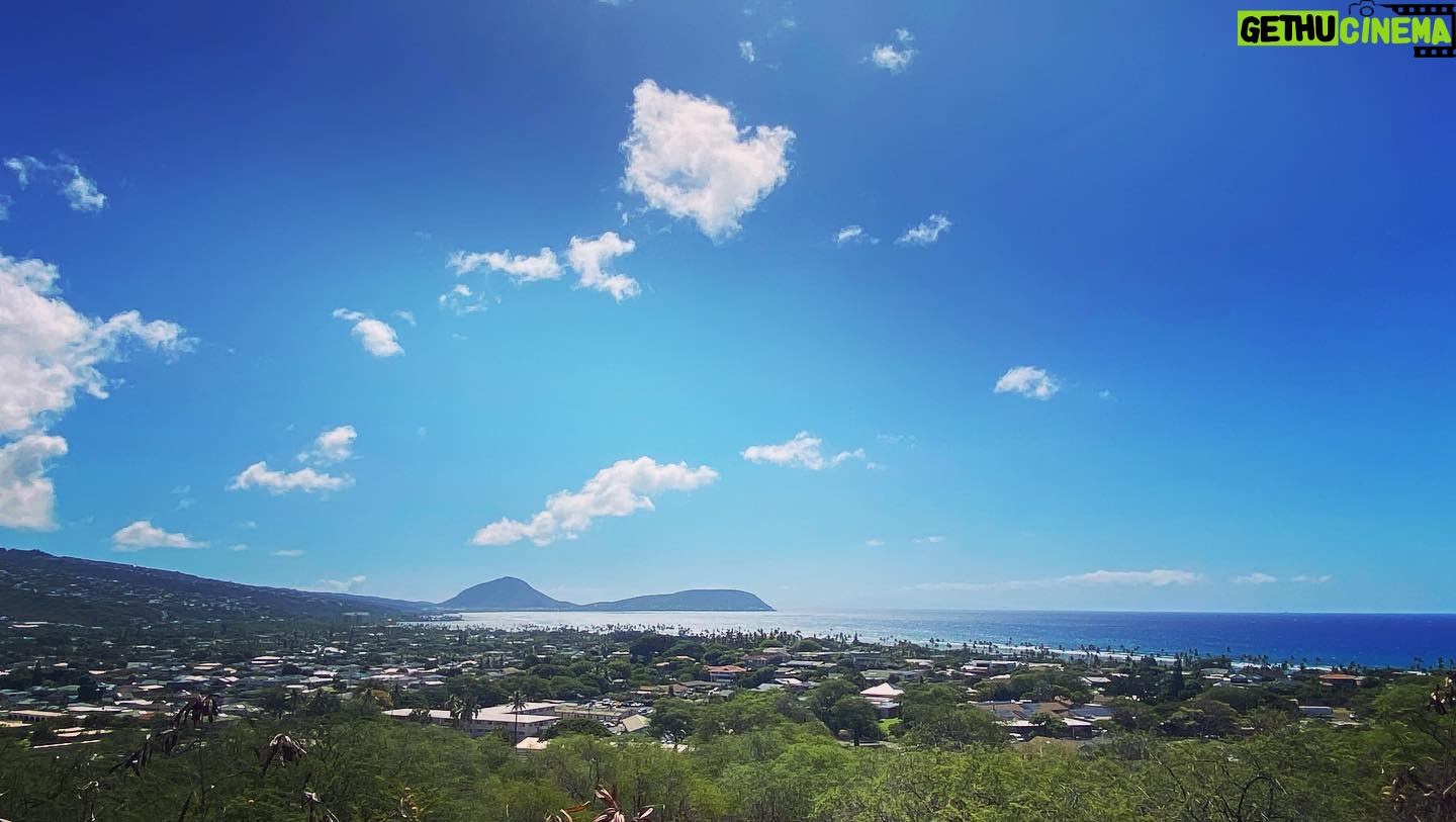Johanna Braddy Instagram - πΊπ΄πΊ . . . . #hawaii #beach #travel #love