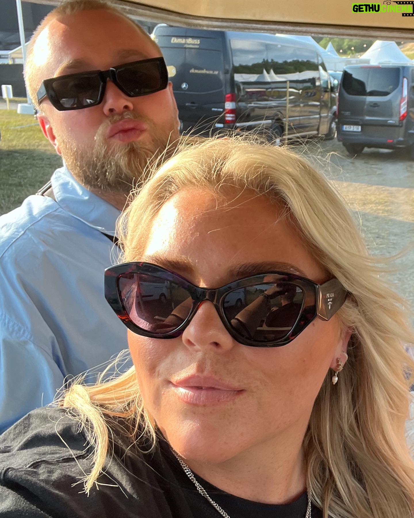 Johanna Nordström Instagram - hej o haloj!!! nytt avsnitt av podden ute!! kajsa har jobbat på accent!!!! nya trenden iglooing!!!! hatet mot edvin efter polisanmälan!!! vi är igång o de e fantastiskt! puss