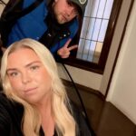 Johanna Nordström Instagram - bild i trapp!!! nytt avsnitt ute!! allt om förrädarna, el ja allt o allt, litegrann!! accessoaren HATT! och nya segmentet poddakuten!!!!! finns överallt ❤️