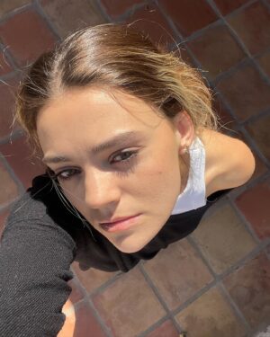 Johnna Dias-Watson Instagram - It’s fall which means you can go outside in Arizona (and stay inside in London)
