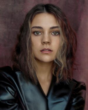 Johnna Dias-Watson Instagram - ❤️‍🔥 from my amazing shoot with @kimhardyphotography !! 
wearing @sarahregensburger_official 
styled by @nora_foley 
ps someone help me my hair is too long