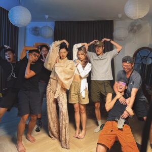 Jojo Goh Instagram - Questions? 

Mei you hao class dismiss, xia ke!