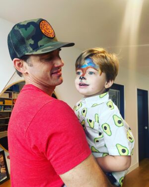 Jolie Jenkins Instagram - Hugo is 3! We are so full-hearted to celebrate this delicious kid! 💙💙💙Where does the time go? 😭@tgfacepaintandballoonart  @lunaskyeballoons