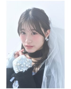 Jonishi Rei Instagram - ⠀
❤️本日発売❤️
上西怜 STYLEBOOK【Petite fille 小さい女の子】
（ファッション編）
⠀
⠀
皆さん見つけれーちゃんしていただけましたか〜？💭
⠀
154cmの私なりの低身長スタイルアップ方程式だったり、ガーリー、大人、ジューシー
いろんな私がギュギュッと詰まった私にとってとっても大切な一冊になりました🥰♪

⠀
いろんな方に見つけれーちゃんしていただけますように😌🧡
⠀

#NMB48 #上西怜 #STYLEBOOK #スタイルブック #プチフィーユ #petitefille