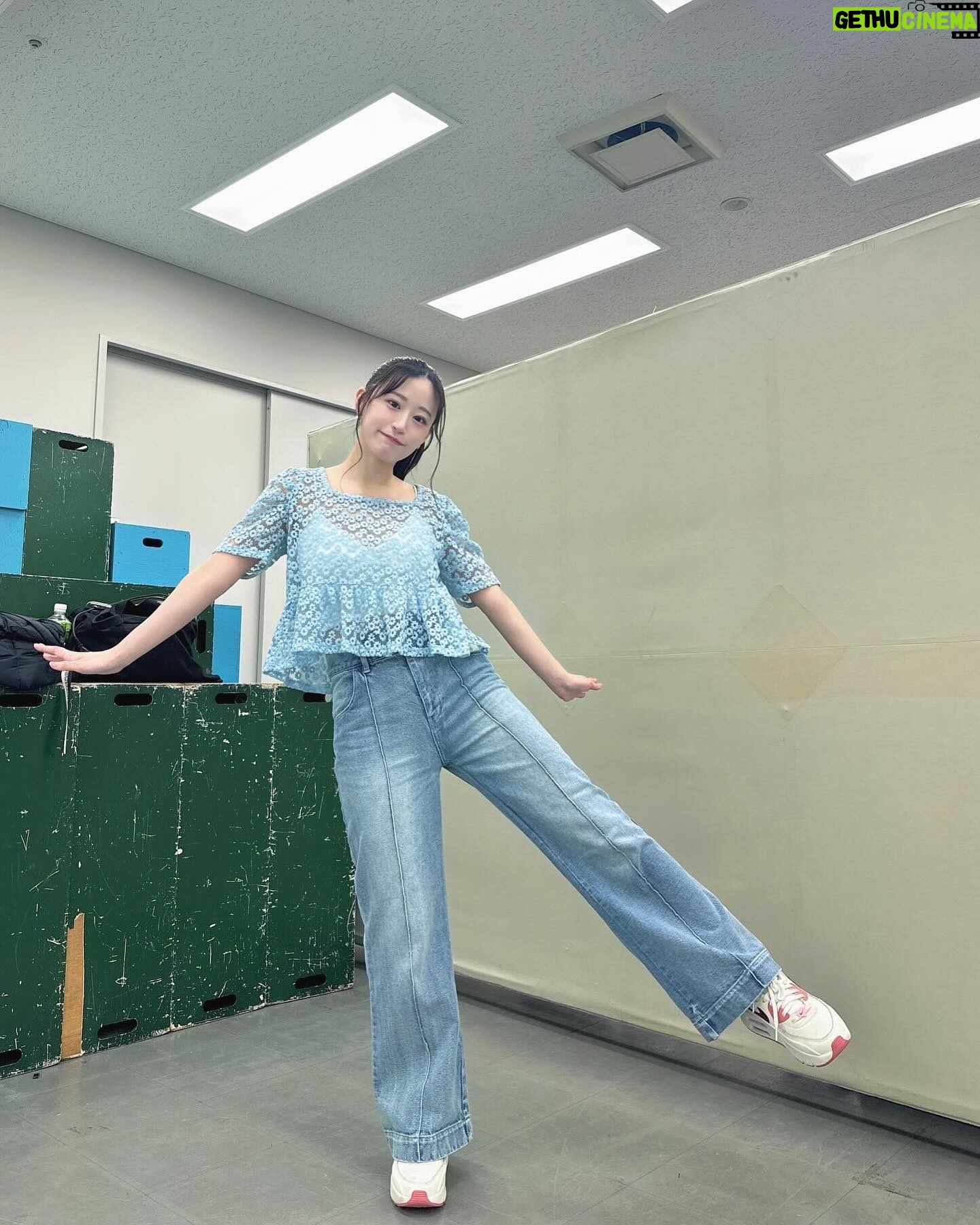 Jonishi Rei Instagram - ⠀ ⠀ このトップス2700円なの👗♪ ⠀ ⠀ ⠀ ⠀ #れーチャンしふく #dailylook #ootd #code #outfit #低身長コーデ #154cm #プチプラ #clear #パンツ #Rinnu #ポニーテール #ヘアアレンジ #夏