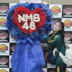 Jonishi Rei Instagram - ⠀ 本日初日を迎えました！ NMB48 約10年半ぶりのオリジナル新公演 「#天使のユートピア公演」🪽 #ここにだって天使はいる公演 のステージに立つ お姉ちゃんを何度も見てステージに憧れを持つ きっかけにもなった公演。 とてもキラキラしていたのを今でも覚えています！ NMB48にとってもファンの皆さんにとっても大切で大事な公演。 そんな偉大すぎる公演の第二のオリジナル公演 ということで不安な気持ちもあったのですが、 メンバーみんなで何度もレッスンをして一つのものに向かって進んでいくのがとっても楽しくて 自信を持って私たちにしかできない公演を 今のNMB48でしか見せれない姿をファンの皆さんに見ていただきたいとおもいステージに立ちました☺️ 気持ちが伝わっていたら嬉しいです🌼 そして、初日メンバーとしてステージに立てたこと とても幸せな気持ちでいっぱいです！ 今日という日を見つけれーちゃんしにきてくださり ありがとうございました👌🩵 ⠀ ⠀ ⠀ そして！！！ 私はリハーサル期間と舞台期間が少し被っていて 振り入れに参加することができなかったのですが、 全曲！！！わかにゃんがアンダーで入ってくれて そのおかげでスムーズに振りお越しをすることができました！！ わかにゃんがいなければ私は今日という日を迎えることが できませんでした！ 細かいメモまでしっかりしてくれたり 個人的に一緒に練習までしてくれたり 本当にありがとう🐱 ⠀ ⠀ 他にもたくさんのメンバーがアンダーに入ってくれて、今日の公演はそんなメンバーみんなとつくりあげたものでもあります。 みんなきっと必ず 皆さんの天使になって #天使のユートピア公演 に現れます。 天使たちがつくるユートピア 見つけれーちゃんしにきてくださいね👼🌟 いつもNMB48を応援してくださる皆さん 本当にありがとうございます。 皆さんがずっとずっと全力でNMB48を好きでいて くださるからこそまた天使になることができました☺️ NMB48まだまだ走り続けます🏃‍♀️💨 これからもよろしくお願いします！ ⠀ ⠀ ⠀ ⠀