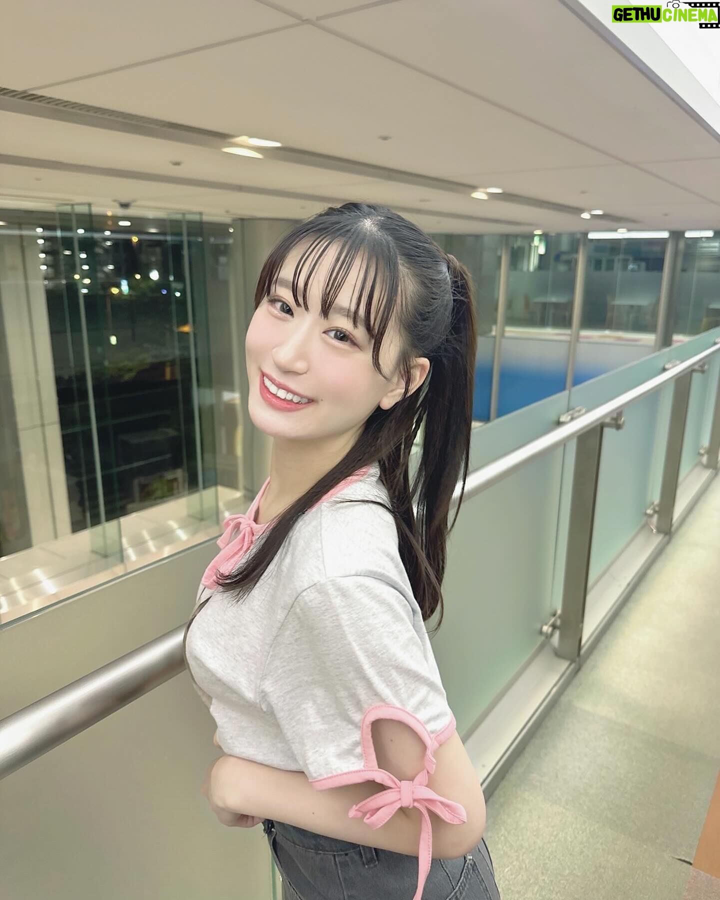 Jonishi Rei Instagram - ⠀ お誕生日プレゼントでいただいた Tシャツ🐱🩷 ⠀ ⠀ 猫とリボンで可愛いだらけ🥺 ⠀ ⠀ ⠀ ⠀ ⠀ #れーチャンしふく #dailylook #ootd #code #outfit #低身長コーデ #154cm