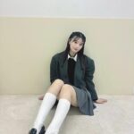 Jonishi Rei Instagram - ⠀ #写メ会 ありがとうございました🎀 たくさん写真撮れてお話もできて とっても楽しい時間でした☺︎ ⠀ 衣装はNMB48 29枚目シングル「#これが愛なのか？」 の衣装でした🤟🩶 ⠀ ⠀ ジャケ写っぽく座って撮ってみたよ〜 ⠀ ⠀ ⠀ 2日間ありがとうございました！ 大阪の皆さんも遠くから来てくださった皆さんも 同じ時間を過ごすことができてとても幸せでした🥰 また会えますように♪ ⠀ ⠀ ⠀ ⠀ #nmb48 #衣装 #ハーフツイン #ポニーテール
