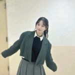 Jonishi Rei Instagram - ⠀ #写メ会 ありがとうございました🎀 たくさん写真撮れてお話もできて とっても楽しい時間でした☺︎ ⠀ 衣装はNMB48 29枚目シングル「#これが愛なのか？」 の衣装でした🤟🩶 ⠀ ⠀ ジャケ写っぽく座って撮ってみたよ〜 ⠀ ⠀ ⠀ 2日間ありがとうございました！ 大阪の皆さんも遠くから来てくださった皆さんも 同じ時間を過ごすことができてとても幸せでした🥰 また会えますように♪ ⠀ ⠀ ⠀ ⠀ #nmb48 #衣装 #ハーフツイン #ポニーテール