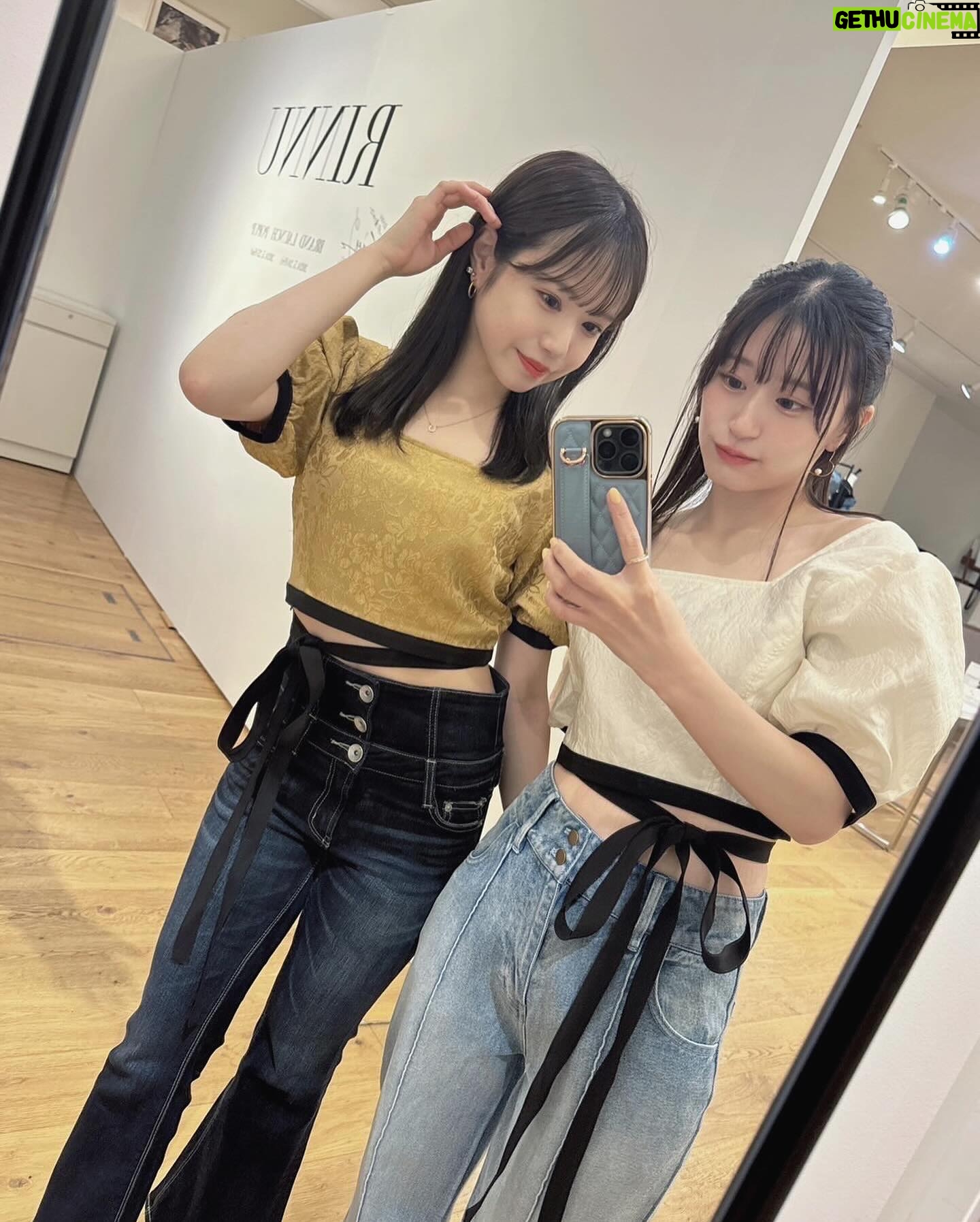 Jonishi Rei Instagram - ⠀ 明日25日まで開催している 花梨ちゃんプロデュースアパレルブランド 【#RINNU】のPOP UPへ行ってきました👗🌹 ⠀ ⠀ 悩みまくって試着もしてさらに悩んで大量にGETしました!笑 ⠀ ⠀ 低身長でもスタイル良く着れるお洋服と デザインもめちゃかわでした🥺 皆さんもたくさん悩んで可愛いお洋服ゲットしてくださいね〜🌟 ⠀ ⠀ ⠀ ⠀ ⠀