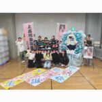 Jonishi Rei Instagram - ⠀ #上西怜生誕祭2024 温かくて熱くて愛のこもった素敵すぎる 生誕祭ありがとうございました🌟 ⠀ ⠀ 今年もたくさんの生誕Tシャツで客席を埋めてくださり、 青やピンクの可愛くて綺麗な景色も見せてくださり、全力のれーちゃんコールもありがとうございました☺️🩷🩵 ⠀ 生誕祭の装飾一つ一つ細かいところまで全部 可愛すぎます🥺今日のためにたくさん準備してくださり 本当にありがとうございます！ ⠀ ⠀ メンバーからの色紙に、お兄ちゃんからの初のお手紙💌 メンバーからのお手紙はみかなから🤍 ⠀ 嬉しかった〜！ありがとう🐱 ⠀ ⠀ ⠀ みなさんのことが本当に本当に大好きですっ 幸せすぎる時間をありがとうございました❤️‍🔥 ⠀ ⠀ 劇場に足を運んでくださった皆さん、モニター観覧、DMM配信を見てくださった皆さん、遠くから見守ってくださっている皆さん、 スタッフさん、メンバーのみんな 全ての皆さんに感謝の気持ちでいっぱいです💐 ⠀ ありがとうございました‼︎ ⠀ ⠀ ⠀ ⠀