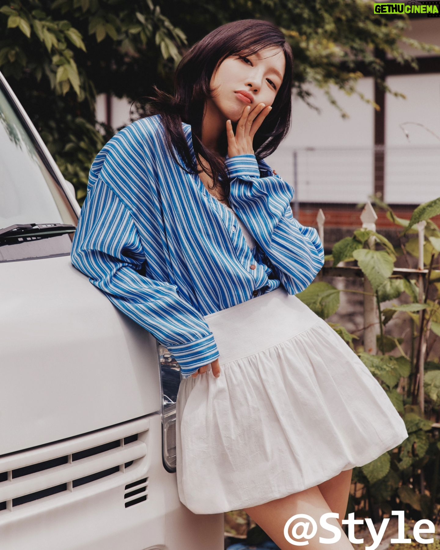 Joo Hyun-young - 26.9K Likes - 멋진 선생님들과 이렇게 행복해도 되나 싶을 정도로 감사했던 작업. @atstar1_ 감사합니다 💘