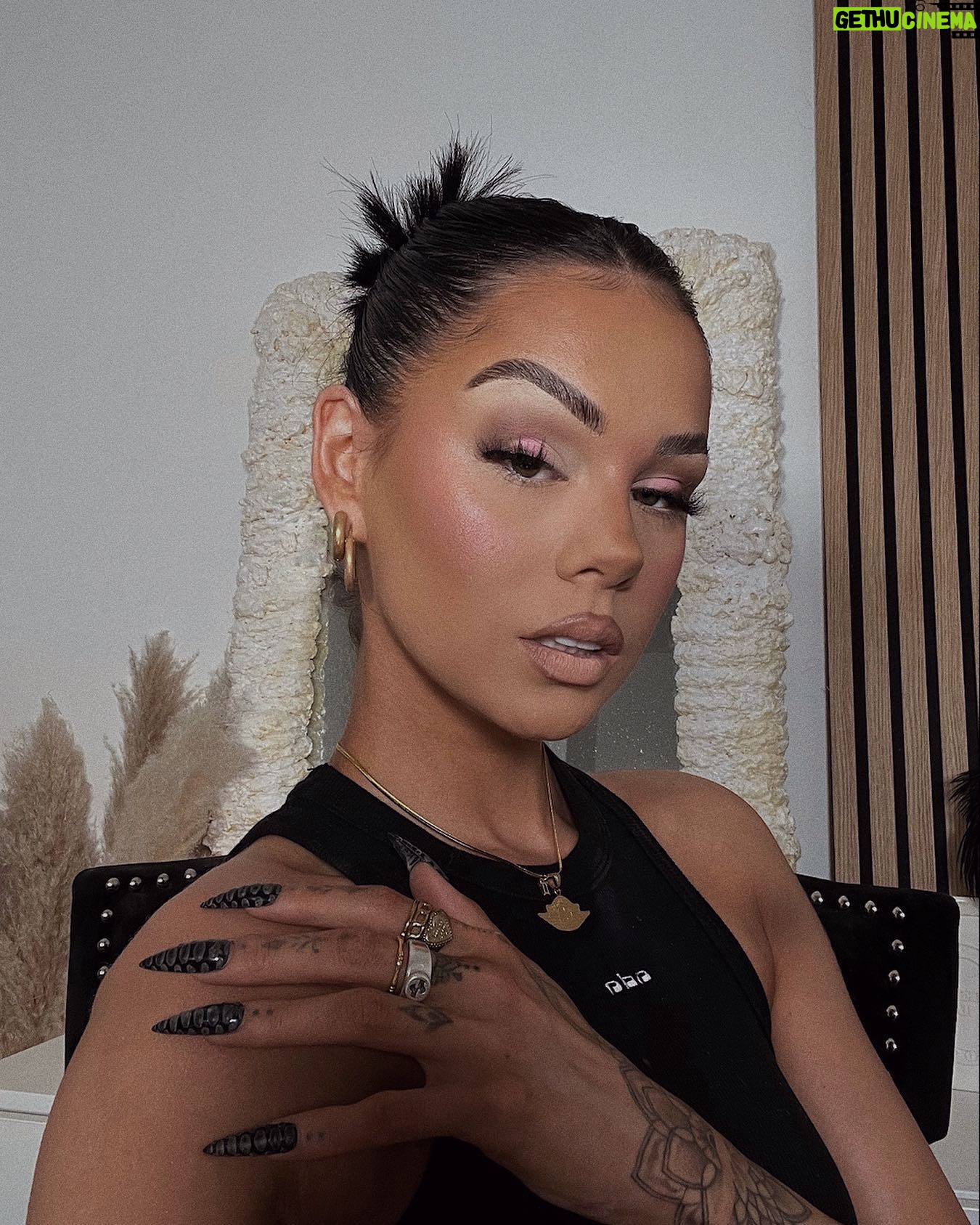 Jordan Lipscombe Instagram - soft glam forever