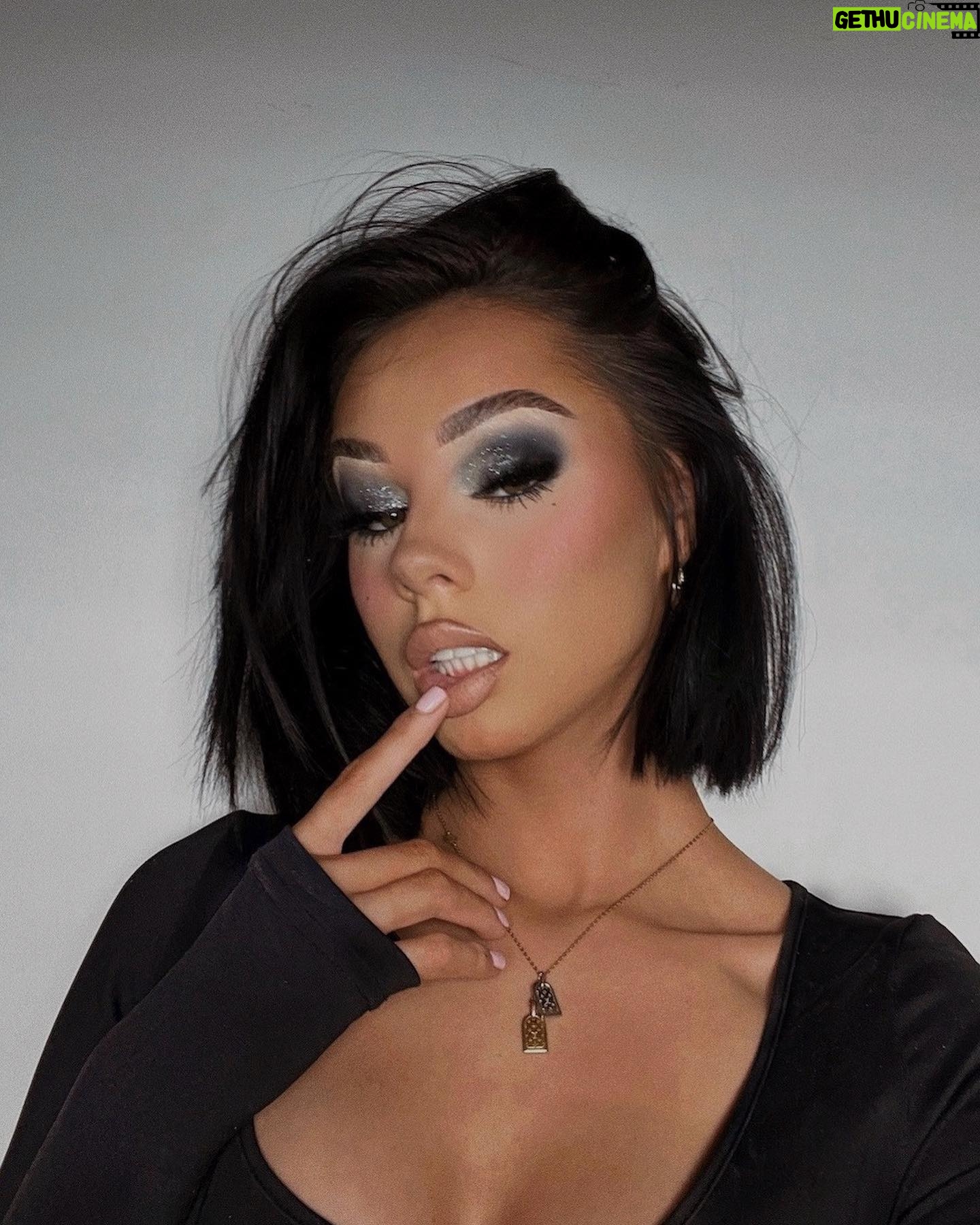 Jordan Lipscombe Instagram - makeup<3