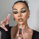 Jordan Lipscombe Instagram - JORDANS DREAM KASH BOX W/ @kashbeauty ☁️🤍 guys this box is what makeup dreams are made of, a brand i adore & a box filled with my fave products from them...unmatched! 7 products from eyes, to skin, to lips, all for ONLY £49.95/€59.95 but it's worth £84.65/€103.65! free delivery w/ our box- grab one & create the best looks ever✨ AD