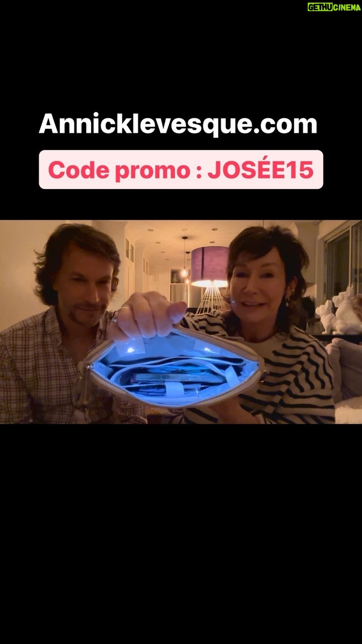 Josée Boudreault - 322 Likes - J’adore ce que fait Annick Levesque, je vous en parle simplement parce que c’est un coup de cœur. C’est des sacs québécois, fait à la main et le gros bonus, il y a de l’éclairage quand on l’ouvre !!!
Allez voir son beau site au annicklevesque.com et si vous tombez en amour avec un de ses produits utilisez le code promo quelle a fait pour moi, JOSÉE15 🎉
