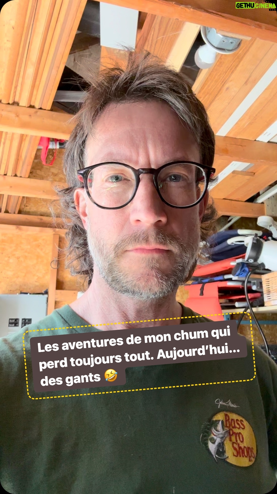 Josée Boudreault - 431 Likes - Les aventures de mon chum qui perd toujours tout. Aujourd’hui… des gants 🤣