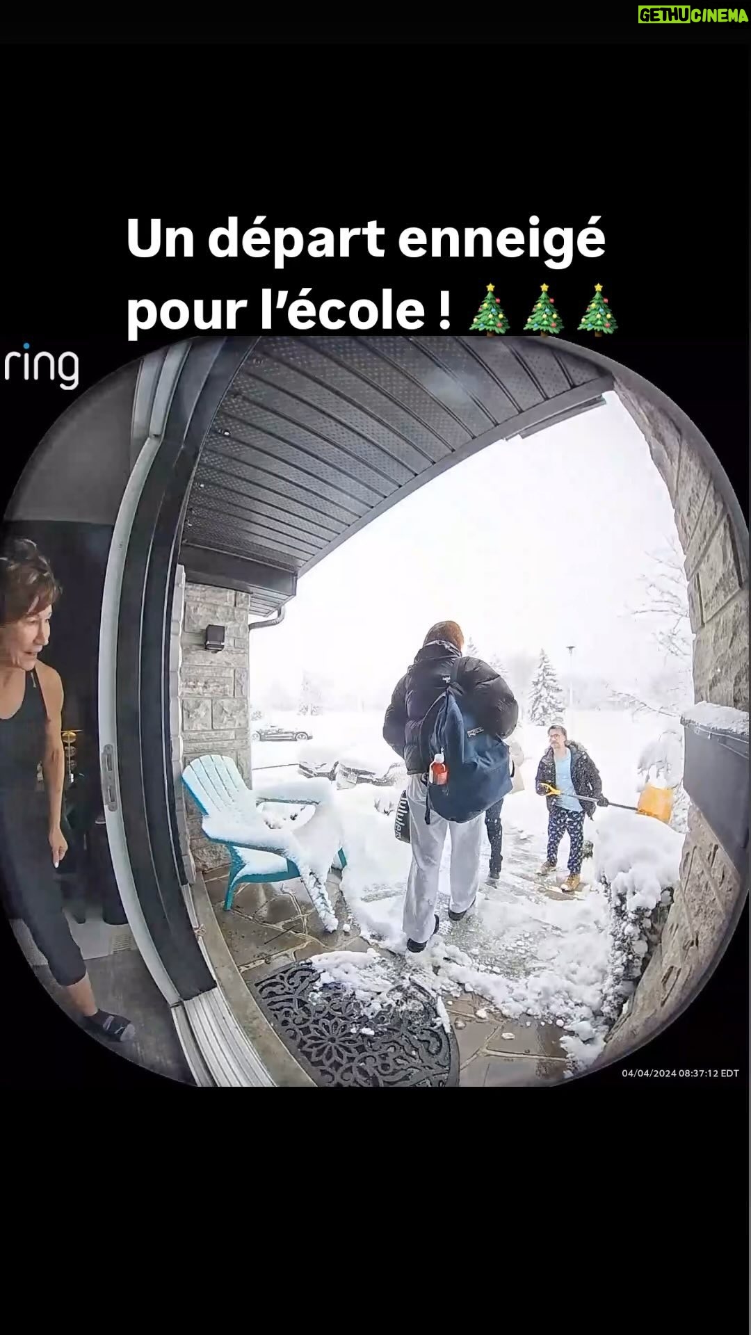 Josée Boudreault - 798 Likes - Un départ enneigé pour l’école avec une petite chanson… me semble que ça réchauffe 😂