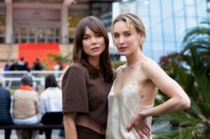 Josefin Asplund Instagram - I Cannes och presenterar vår kommande film 💫 #emmabucht
📸 Christina Kronér