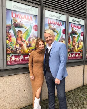 Josefine Preuß Instagram - Heute ist Premiere von “bayala - das magische Elfenabenteuer”...
Ab dem 24.Oktober dann für alle im Kino!
@schleichofficial #schleich #kinozeit #universumfilm