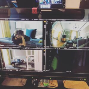 Josephine Bornebusch Instagram - Första dagen på mitt nya projekt. Ensamt men tryggt. #warnerbros