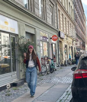 Josephine Chavarria Højbjerg Instagram - 🏠 Kald mig en københavnertøs! Jeg bor her nemlig nu yeehaawwww