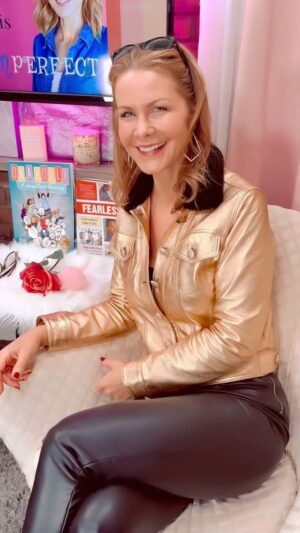 Josie Davis Instagram - 🎈NEW EPISODE⭐️ Drops Sun! (Link in bio)
Cartoonist ROBB ARMSTRONG! ✍️
Peanuts creator, Charles Schultz created the 1st black character in his comic strip, Peanuts, which inspired Robb to follow suit. Schultz  respected his work so much he named the character after Robb by naming the boy Franklin Armstrong. Robb also co-wrote the Apple  TV special WELCOME HOME FRANKLIN. 
Watch this inspiring episode - link in Bio! 
.
Jacket: @madisonmaison 
.#welcomehomefranklin #welcomejomefranklinmovie #RobbArmstrong #robarmstrong #firstblack #FranklinArmstrong #appletv #apple #podcast #funpodcast #watchablepodcast #youtube