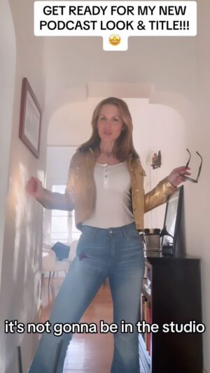Josie Davis Instagram - MY PODCAST IS GETTING A WHOLE NEW LOOK, SET UP & TITLE!! 
it has taken shape and I’m excited about where these first episodes have taken the show! 

Jeans 👖 @madisonmaison 
Jacket 🧥 @madisonmaison 

#podcast #funpodcast #inspiration #inspirational #jeans #gold #goldjacket #newpodcast #athome #home #cat #catsofinstagram #catlover  #catlife #sun