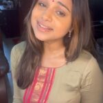 Jovita Livingston Jones Instagram - Didn’t know it was maestro’s birthday yesterday and I just found this one in my drafts ❤️ #clearingdrafts #karokejamm #myvoice #pachamalapoovu #illayaraja #reels #music #tamilsongcovers #instagram #music #tamilmusic #maestro #homejamming #trendingreels #reelsinstagram #myvoice #jovitalivingston