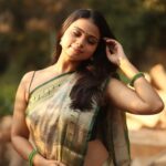Jovita Livingston Jones Instagram – 💚✨
📸 @sat_narain 

#nothinglikesaree #jovitalivingston