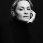 Joy Esther Instagram - ✨ 2023 ✨ New headshot 📸 @mattdortomb 🙏🏻💛
