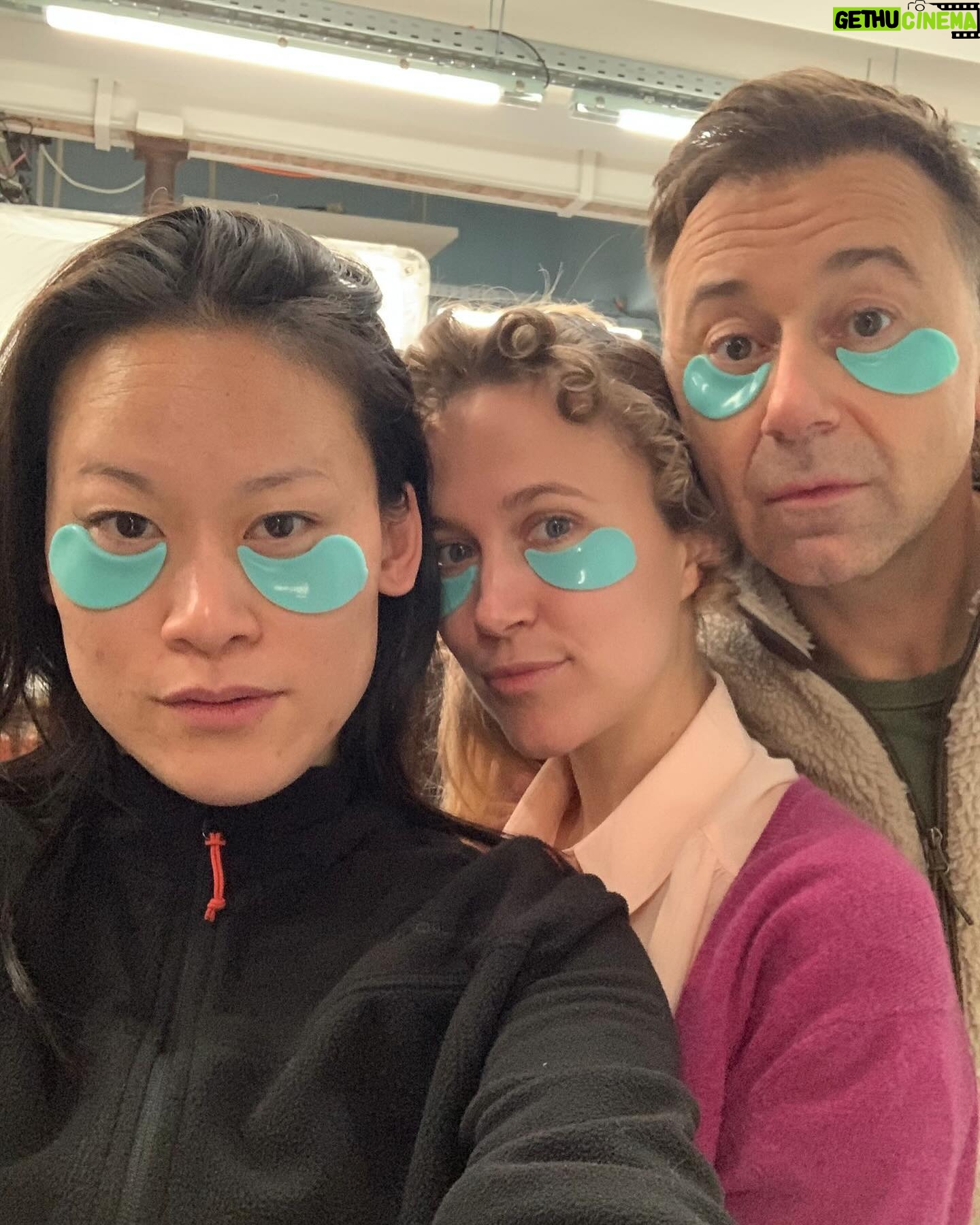 Joy Esther Instagram - Fin de cette 2eme semaine sur le film Babylone 🎬🕵🏼🥰 Avec mes camarades de rêves ♥️ @diemxdiem @alyzeelalande @eliesemounofficiel @andy.cocq @esteban_naivenewbeaters @arnaud_maillard_ @writerz_production