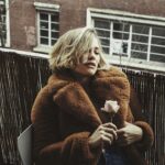 Joy Esther Instagram - Spring is coming 🌷 avec une faux fur parce que AGLAGLA 🥶 📸 @romainrigalinsta 🥰