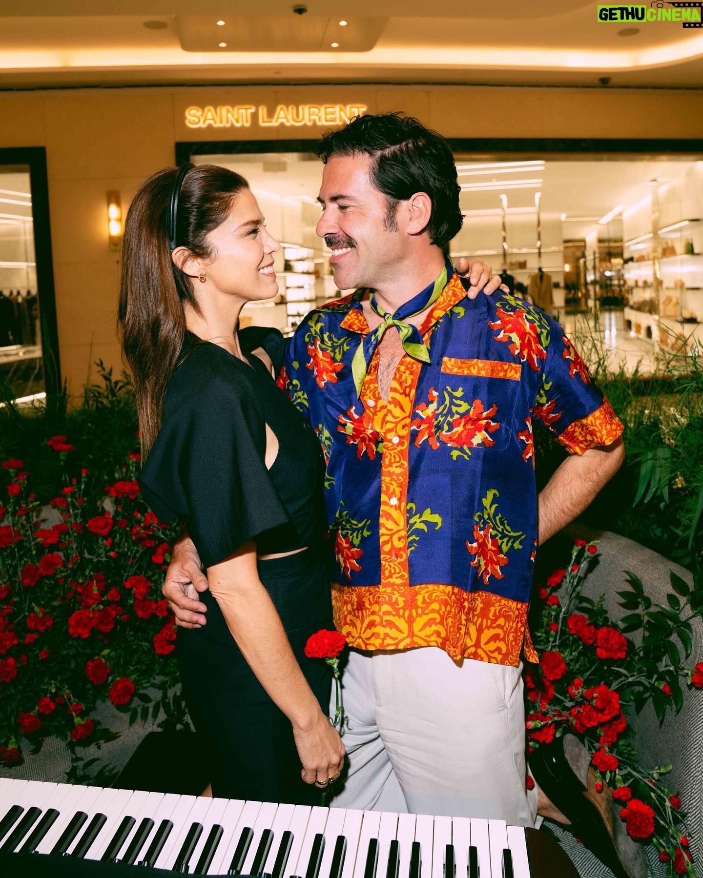 Juana Acosta - 3 Likes - Y también nos fuimos de Verbena con @voguespain en @galeria.canalejas ❤️ Gracias @ineslorenzo & @verenabt ✨
📸: @sharonlopez