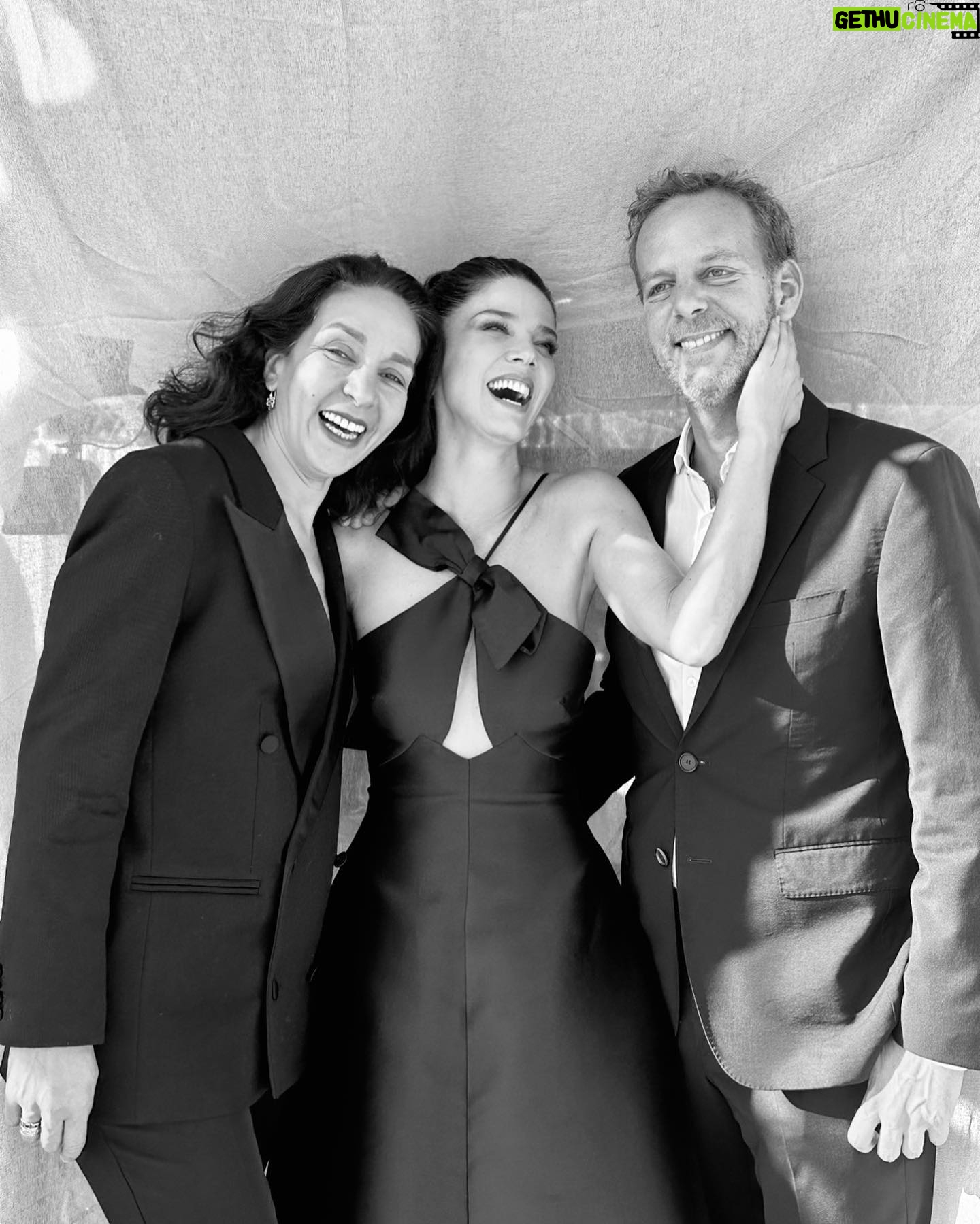 Juana Acosta - 3 Likes - Noche de estreno ❤️ Cannes 2024
Gracias @the2ndskinco @cartier @casadeiofficial @beautyexpertlancome @lancomeofficial @olasevich #Makeup @melturlay #Cannes2024 @merakiagents @festivaldecannes