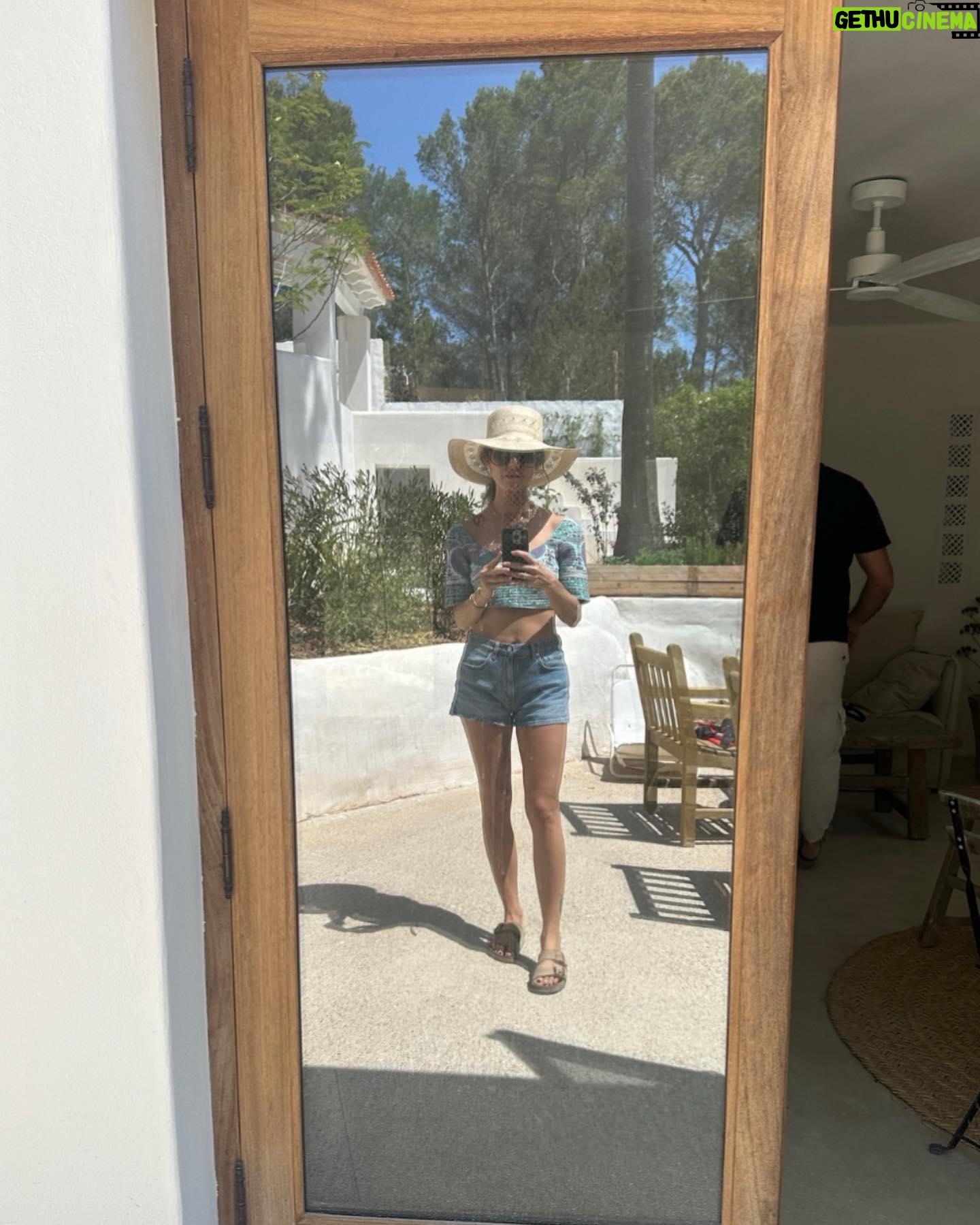 Juana Acosta Instagram - βοΈπππ΅πΊπΎβ¨ PAUSE β£οΈ