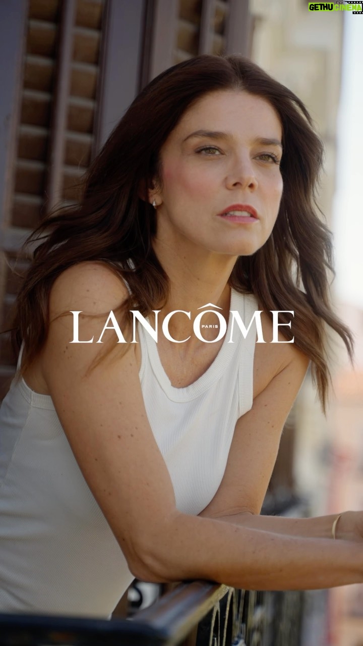 Juana Acosta - 1.5K Likes - #Embajadora Feliz con el lanzamiento del nuevo Rènergie H.C.F Triple Serum Ojos, perfecto para tratar la zona del contorno de los ojos, ideal para completar mi rutina Rènergie, lo has probado? 🤍@lancomeofficial
@beautyexpertlancome #SkinCare
#MyRenergieTreatment