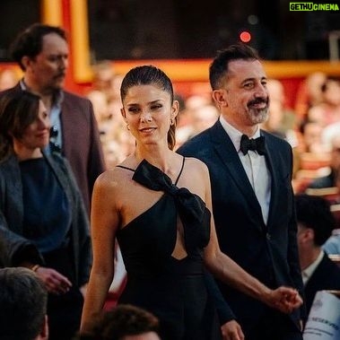 Juana Acosta - 3 Likes - Plastic Guns 🖤 Les Pistolets en Plastique
Sortie le 26 Juin!! 🌟 @festivaldecannes
@quinzaine_des_cineastes @charadesfilms @bacfilms