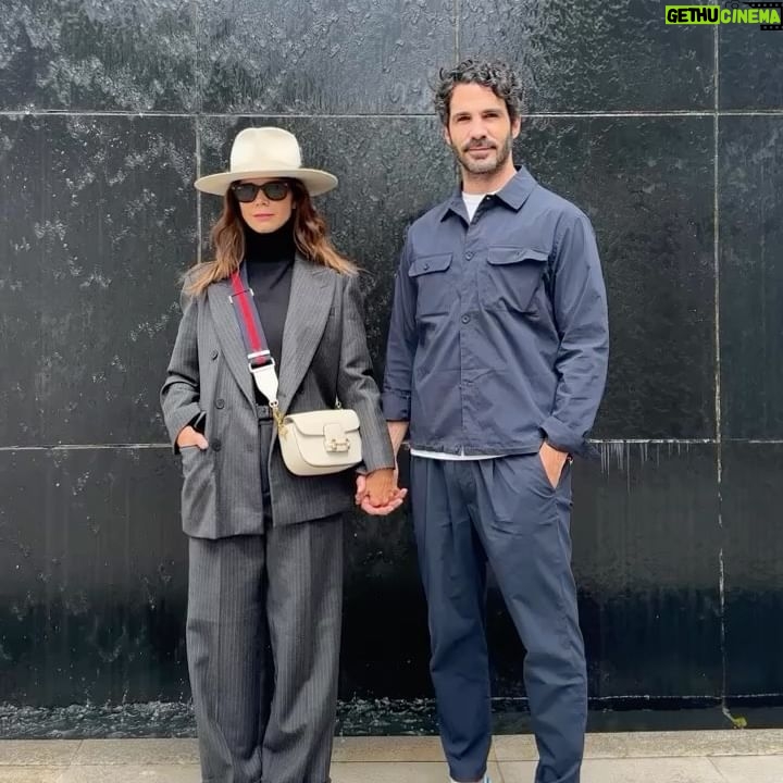 Juana Acosta Instagram - ❤️ Una tarde en La Candelaria ❤️ #Bogotá #DayOff @pfgandrade @solhypatia @el_rey_mon Look @sandroparis @ehmoda @d.laguarda_sombrereria @hidn_ander @gucci #Colombia