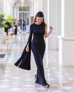 Juana Acosta Instagram - CANNES 2024 ❤️ Gracias @campariofficial @campari_spain por invitarme un año más a el @festivaldecannes a celebrar el cine; siempre es un sueño!! #WeAreCinema #CampariCinema #EnjoyResponsibly
Gracias @_freddyalonso @messika @nensidojaka @jimmychoo @lancomeofficial @beautyexpertlancome @merakiagents & @mariamasbaga #Cannes2024