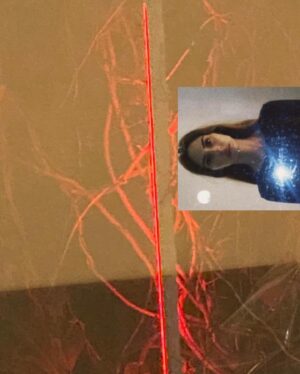 Juana del Río Instagram - La mayoría de estas fotos fueron tomadas después de las 2 am. Tiempo en el que usualmente acaba nuestro tiempo de escritura. Pronto tendremos que entregar. 
Aquí entonces dejamos un rastro de esas noches para que cuando tengamos el placer de ver esas historias vivas, recordemos que mientras las escribíamos tomábamos fotos para calmar el miedo que produce decidir sobre vidas imaginadas. 🦇