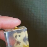 Juana del Río Instagram - tercera semana. 🎬 🦇 📿 poco sueño, pero mucha ilusión. Y Gregorio, siempre. 🐈‍⬛
