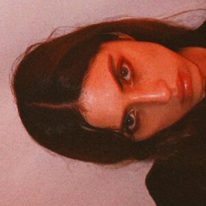 Juana del Río Instagram - Hace 716 años, un viernes 13 de octubre, capturaron a los templarios. Porque tenían un secreto. Pronto será revelado. 🦇 #strangerswithcandy